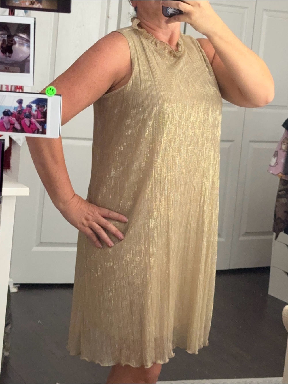 Tahari Gold Metallic Pleated Dress – Size M